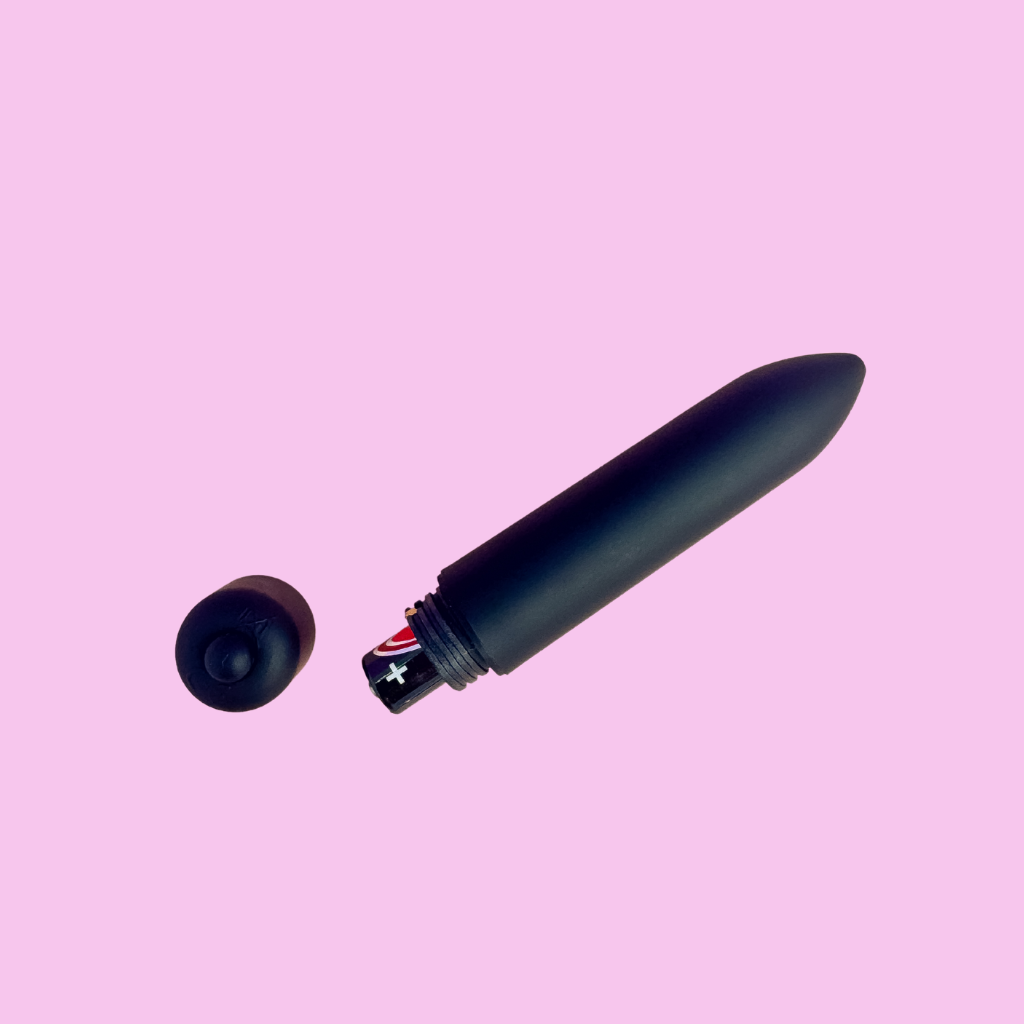 Black bullet vibrator powered by a single AAA battery – discreet and powerful.