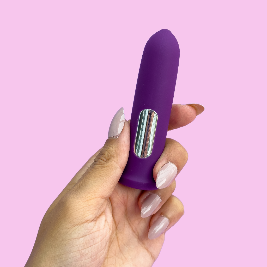 Discreet bullet vibrator for females and males.